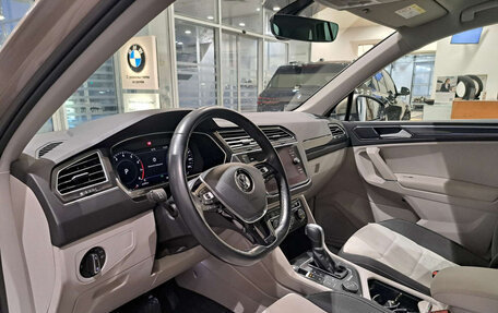 Volkswagen Tiguan II, 2017 год, 3 290 000 рублей, 20 фотография