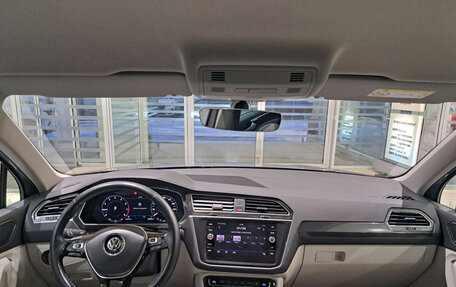 Volkswagen Tiguan II, 2017 год, 3 290 000 рублей, 17 фотография