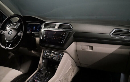 Volkswagen Tiguan II, 2017 год, 2 570 000 рублей, 22 фотография