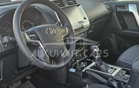 Toyota Land Cruiser Prado, 2025 год, 8 000 000 рублей, 7 фотография