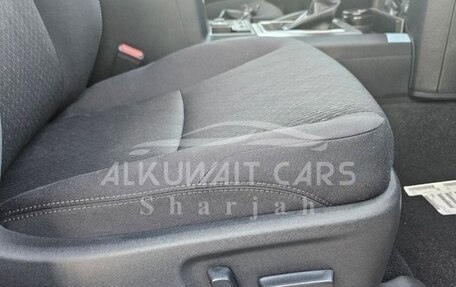 Toyota Land Cruiser Prado, 2025 год, 8 000 000 рублей, 10 фотография