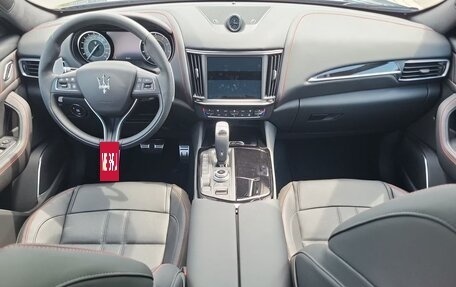 Maserati Levante I, 2024 год, 15 500 000 рублей, 7 фотография