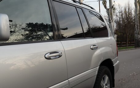 Toyota Land Cruiser 100 рестайлинг 2, 2006 год, 2 700 000 рублей, 4 фотография