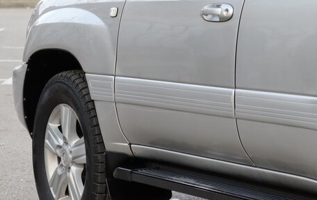 Toyota Land Cruiser 100 рестайлинг 2, 2006 год, 2 700 000 рублей, 13 фотография