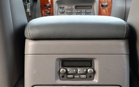Toyota Land Cruiser 100 рестайлинг 2, 2006 год, 2 700 000 рублей, 30 фотография