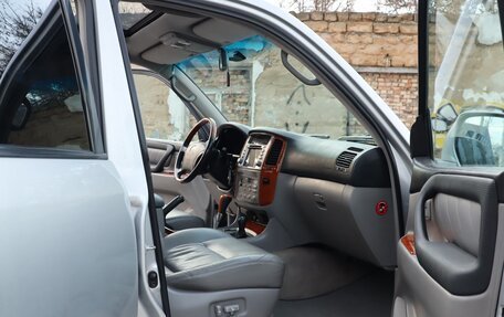 Toyota Land Cruiser 100 рестайлинг 2, 2006 год, 2 700 000 рублей, 36 фотография