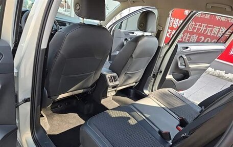 Volkswagen Tiguan II, 2021 год, 2 220 000 рублей, 10 фотография