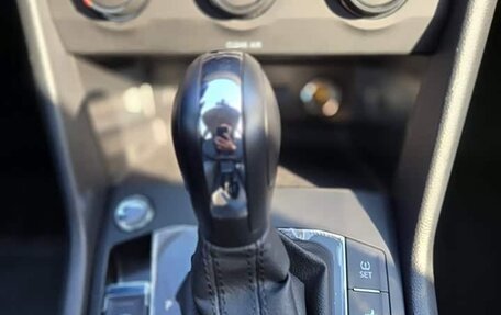 Volkswagen Tiguan II, 2021 год, 2 220 000 рублей, 13 фотография