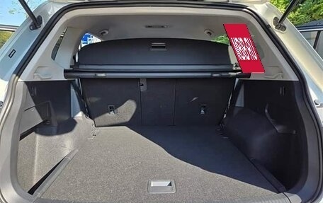 Volkswagen Tiguan II, 2021 год, 2 220 000 рублей, 19 фотография