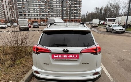 Toyota RAV4, 2018 год, 2 400 000 рублей, 4 фотография