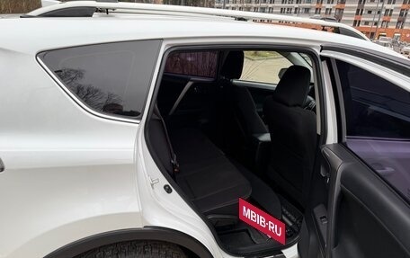 Toyota RAV4, 2018 год, 2 400 000 рублей, 8 фотография