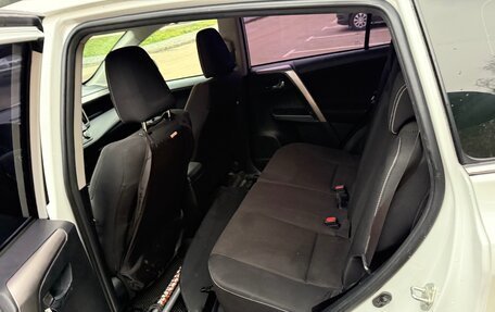Toyota RAV4, 2018 год, 2 400 000 рублей, 11 фотография