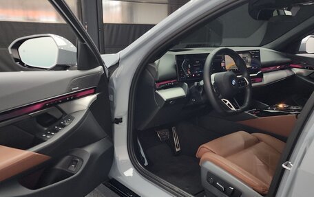 BMW 5 серия, 2024 год, 8 540 000 рублей, 10 фотография