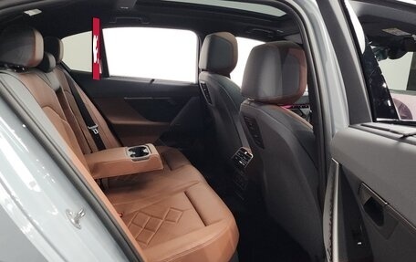 BMW 5 серия, 2024 год, 8 540 000 рублей, 12 фотография