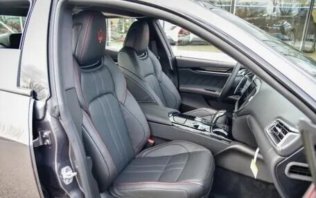 Maserati Ghibli, 2024 год, 11 900 000 рублей, 24 фотография