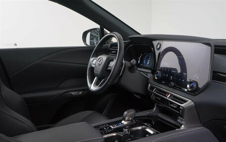 Lexus RX IV рестайлинг, 2023 год, 8 490 000 рублей, 9 фотография