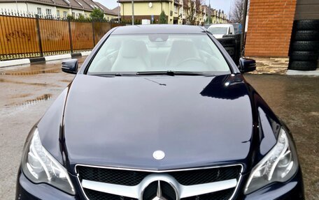 Mercedes-Benz E-Класс, 2013 год, 2 500 000 рублей, 1 фотография
