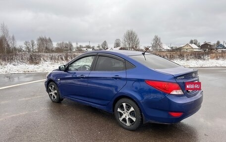 Hyundai Solaris II рестайлинг, 2012 год, 680 000 рублей, 3 фотография