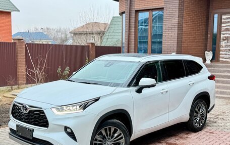 Toyota Highlander, 2025 год, 5 600 000 рублей, 2 фотография