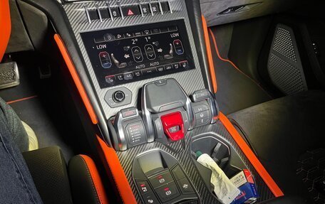 Lamborghini Urus I, 2021 год, 25 650 000 рублей, 2 фотография