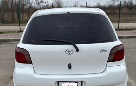 Toyota Vitz, 2000 год, 410 000 рублей, 3 фотография