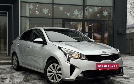 KIA Rio IV, 2020 год, 1 640 000 рублей, 3 фотография