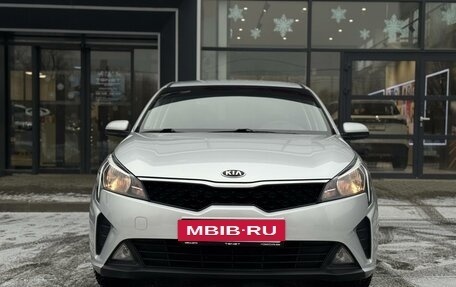 KIA Rio IV, 2020 год, 1 640 000 рублей, 2 фотография