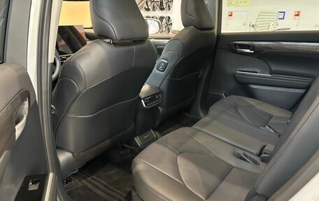 Toyota Highlander, 2025 год, 6 500 000 рублей, 22 фотография