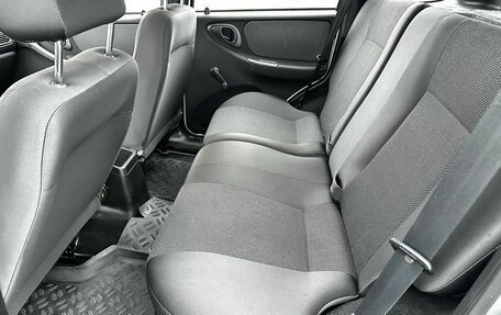 Chevrolet Niva I рестайлинг, 2013 год, 790 000 рублей, 21 фотография