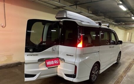 Honda Stepwgn IV, 2016 год, 1 850 000 рублей, 7 фотография