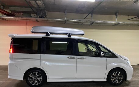 Honda Stepwgn IV, 2016 год, 1 850 000 рублей, 14 фотография