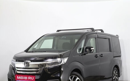 Honda Stepwgn IV, 2018 год, 2 369 000 рублей, 2 фотография