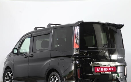 Honda Stepwgn IV, 2018 год, 2 369 000 рублей, 7 фотография