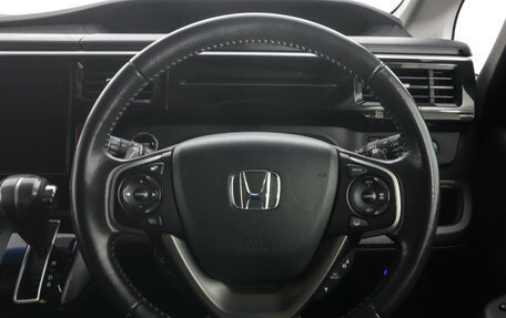 Honda Stepwgn IV, 2018 год, 2 369 000 рублей, 18 фотография