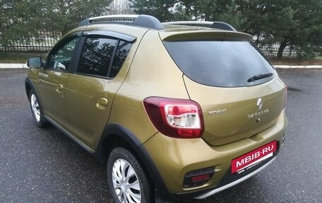 Renault Sandero II рестайлинг, 2018 год, 850 000 рублей, 2 фотография