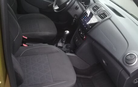 Renault Sandero II рестайлинг, 2018 год, 850 000 рублей, 10 фотография