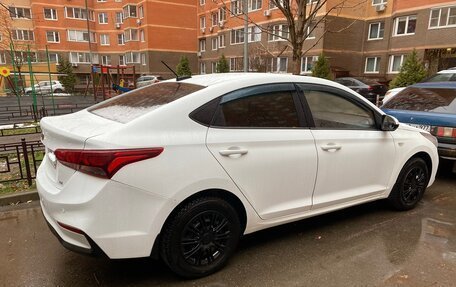 Hyundai Solaris II рестайлинг, 2019 год, 990 000 рублей, 3 фотография