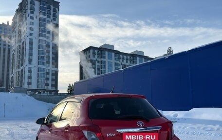 Toyota Vitz, 2013 год, 810 000 рублей, 3 фотография