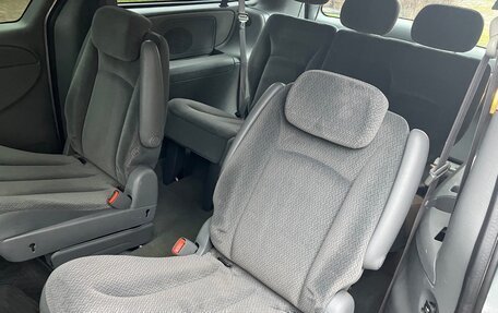 Dodge Caravan IV, 2005 год, 800 000 рублей, 11 фотография