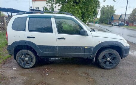 Chevrolet Niva I рестайлинг, 2016 год, 650 000 рублей, 5 фотография