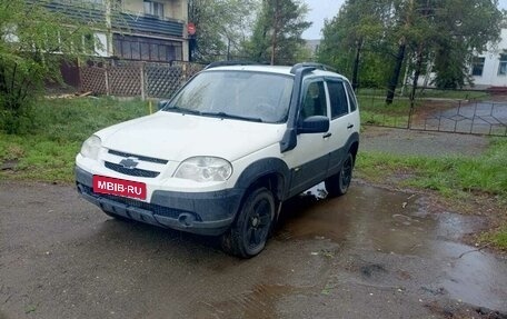 Chevrolet Niva I рестайлинг, 2016 год, 650 000 рублей, 3 фотография