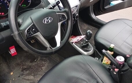 Hyundai Solaris II рестайлинг, 2013 год, 750 000 рублей, 4 фотография