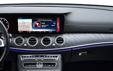 Mercedes-Benz E-Класс, 2017 год, 3 350 000 рублей, 5 фотография