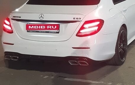 Mercedes-Benz E-Класс, 2017 год, 3 350 000 рублей, 10 фотография