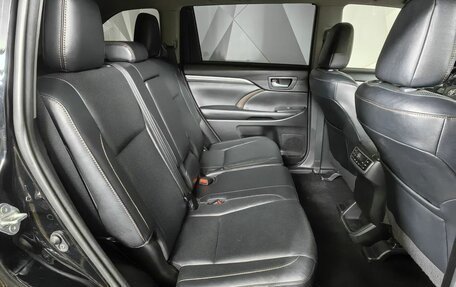 Toyota Highlander III, 2018 год, 2 979 000 рублей, 16 фотография