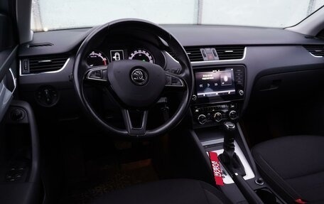 Skoda Octavia, 2018 год, 1 850 000 рублей, 10 фотография