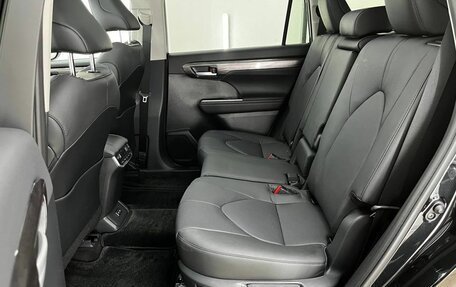 Toyota Highlander, 2025 год, 5 750 000 рублей, 14 фотография