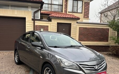 Hyundai Solaris II рестайлинг, 2016 год, 1 000 090 рублей, 1 фотография