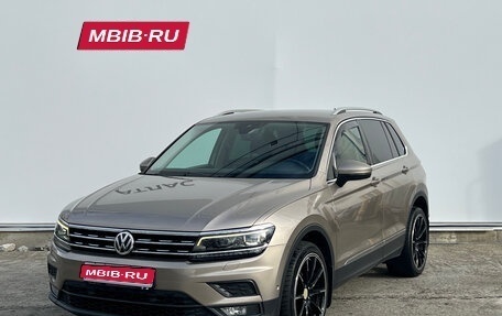 Volkswagen Tiguan II, 2018 год, 1 890 000 рублей, 1 фотография