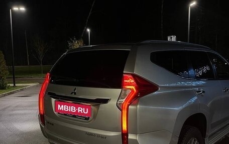 Mitsubishi Pajero Sport III рестайлинг, 2018 год, 2 650 000 рублей, 2 фотография